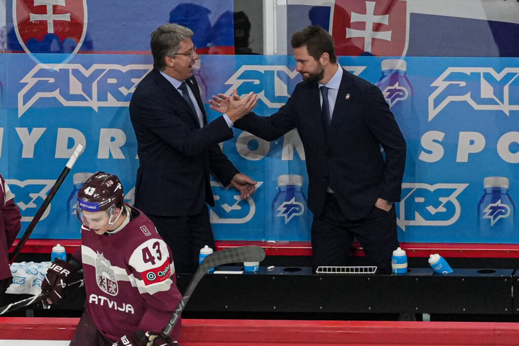 Harijs Vītoliņš un Lauris Dārziņš, Hokejazinas.com