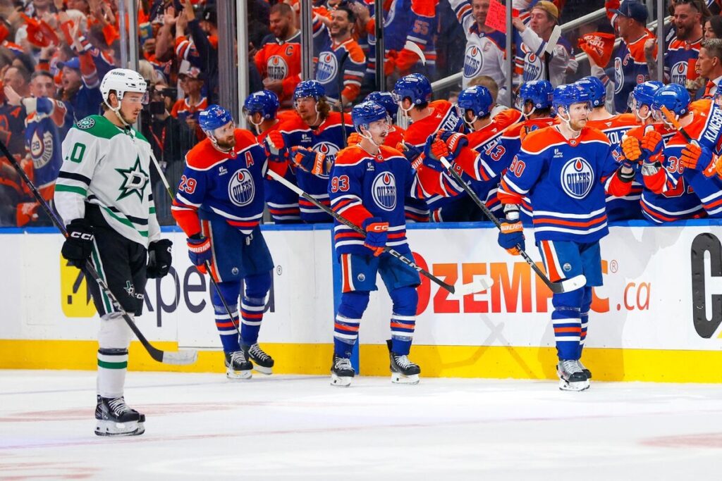 Dalasas "Stars" un Edmontonas "Oilers", hokejazinas.com