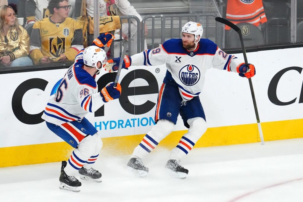 Leons Draizaitls un Džeiks Valmans, Edmontonas "Oilers", hokejazinas.com