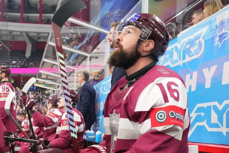 Kaspars Daugaviņš, Hokejazinas.com