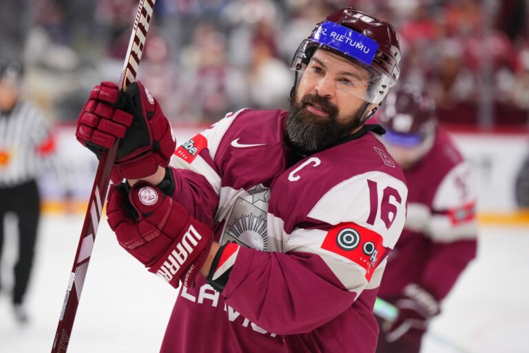 Kaspars Daugaviņš, Hokejazinas.com