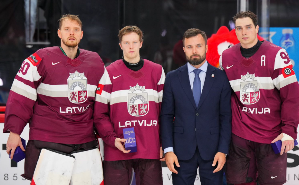 Kristers Gudļevskis, Dans Ločmelis, Roberts Pļāvējs, Kristiāns Rubīns, hokejazinas.com