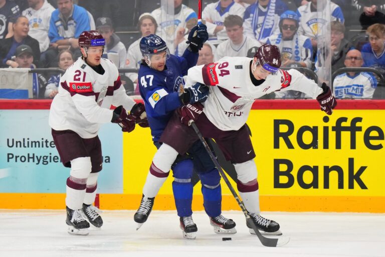 Rūdolfs Balcers un Kristiāns Rubīns | Foto: IIHF