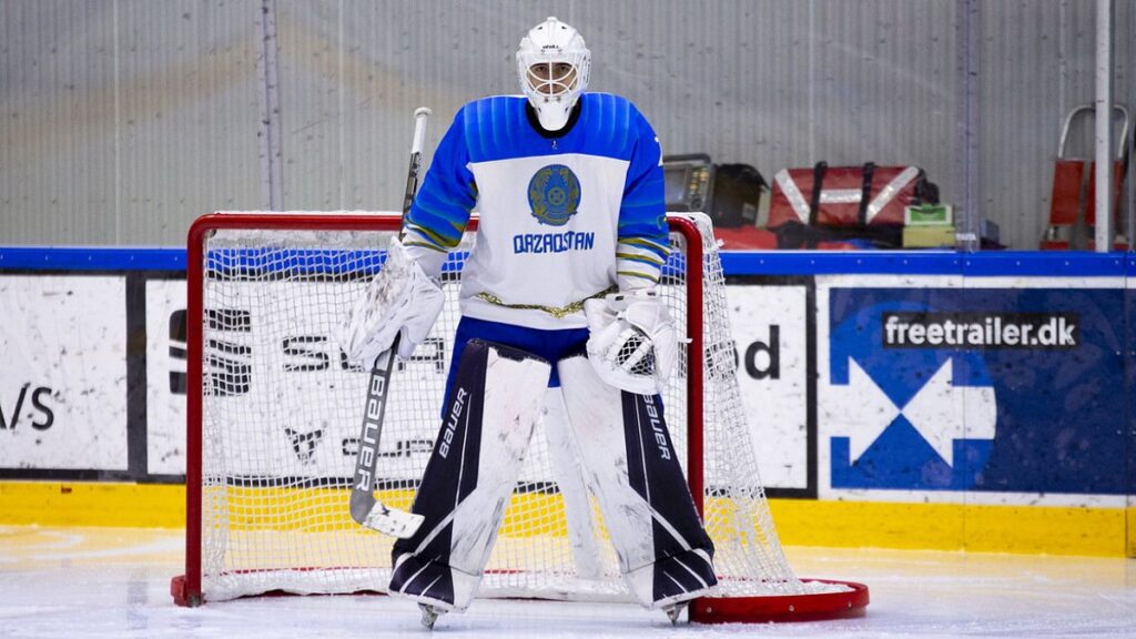 Maksims Pavļenko, hokejazinas.com