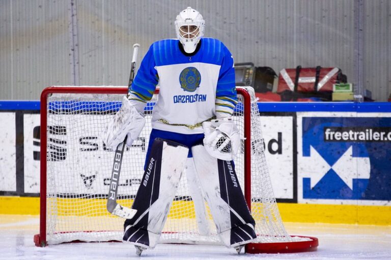 Maksims Pavļenko, hokejazinas.com