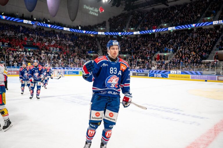 Juho Lammikko, Hokejazinas.com
