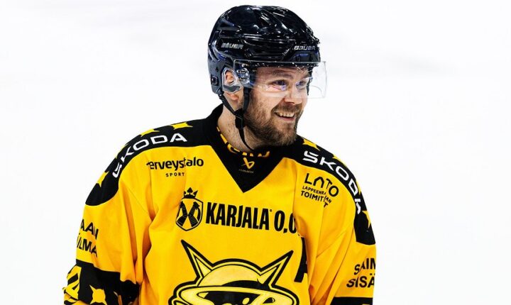 Mikko Kousa, Hokejazinas.com