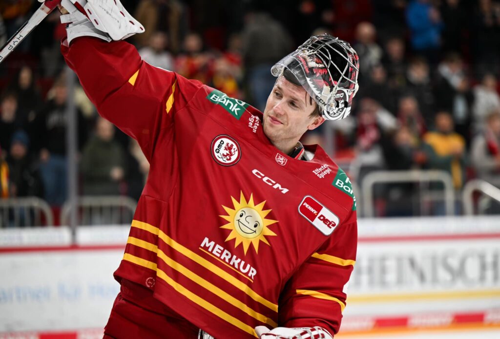 Henriks Haukelands, Hokejazinas.com
