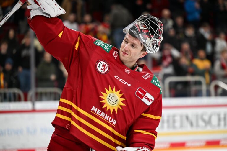 Henriks Haukelands, Hokejazinas.com