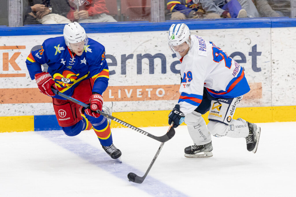 Jonass Parviainens #29, Hokejazinas.com