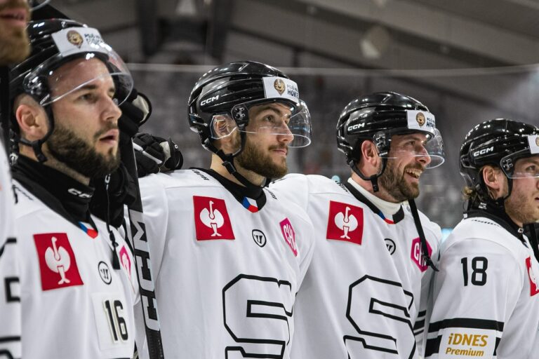 Prāgas Sparta, Mārtiņš Dzierkals, Hokejazinas.com