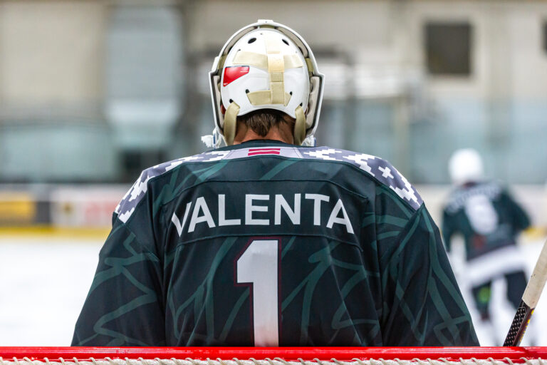 Mihaels Valenta, Hokejazinas.com