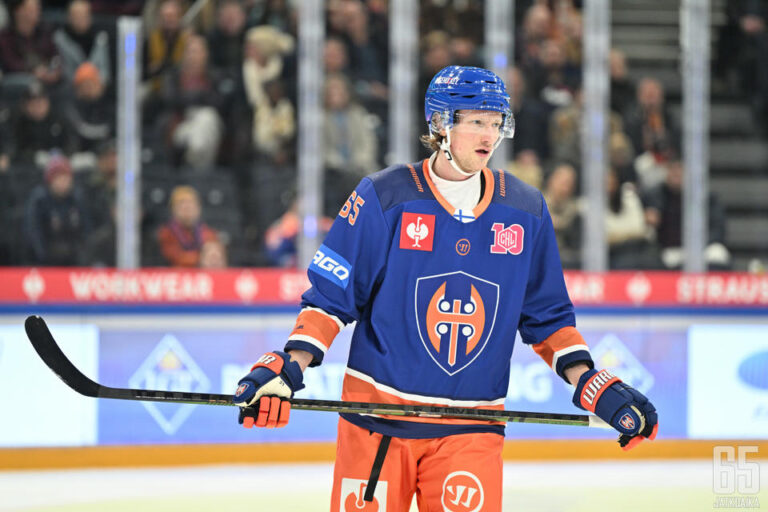 Andrejs Šustrs, Hokejazinas.com