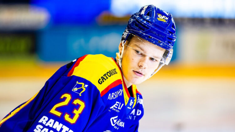 Alberts Šmits, hokejazinas.com