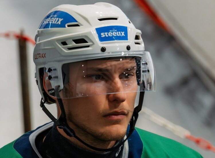 Daņila Larionovs, hokejazinas.com