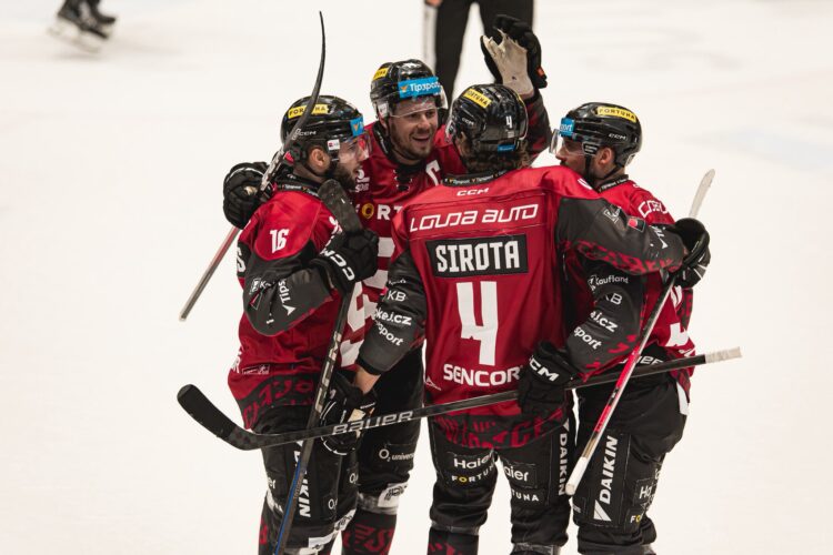 Mārtiņš Dzierkals, Hokejazinas.com