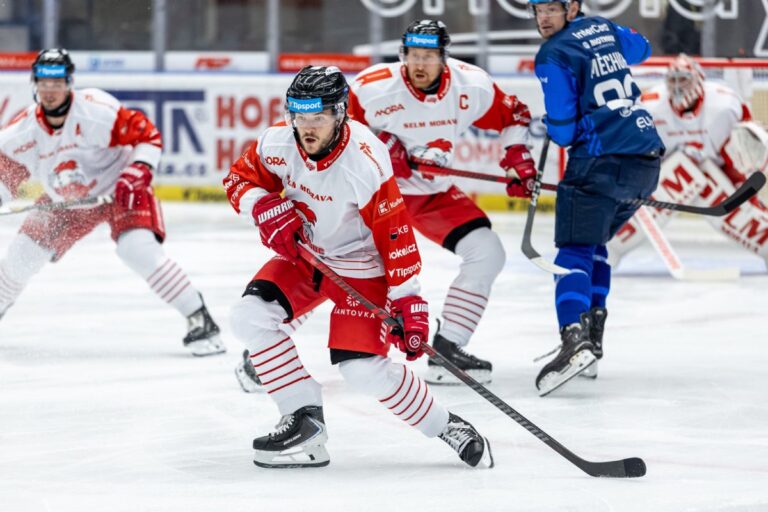 Renārs Krastenbergs, hokejazinas.com