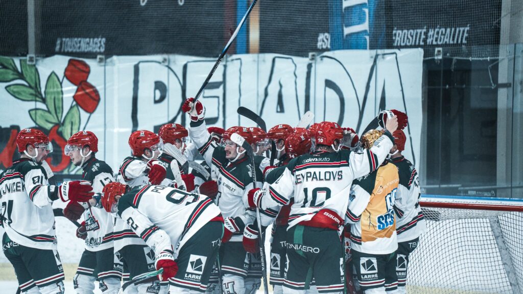 Rūdolfs Polcs un Ņikita Jevpalovs, Hokejazinas.com