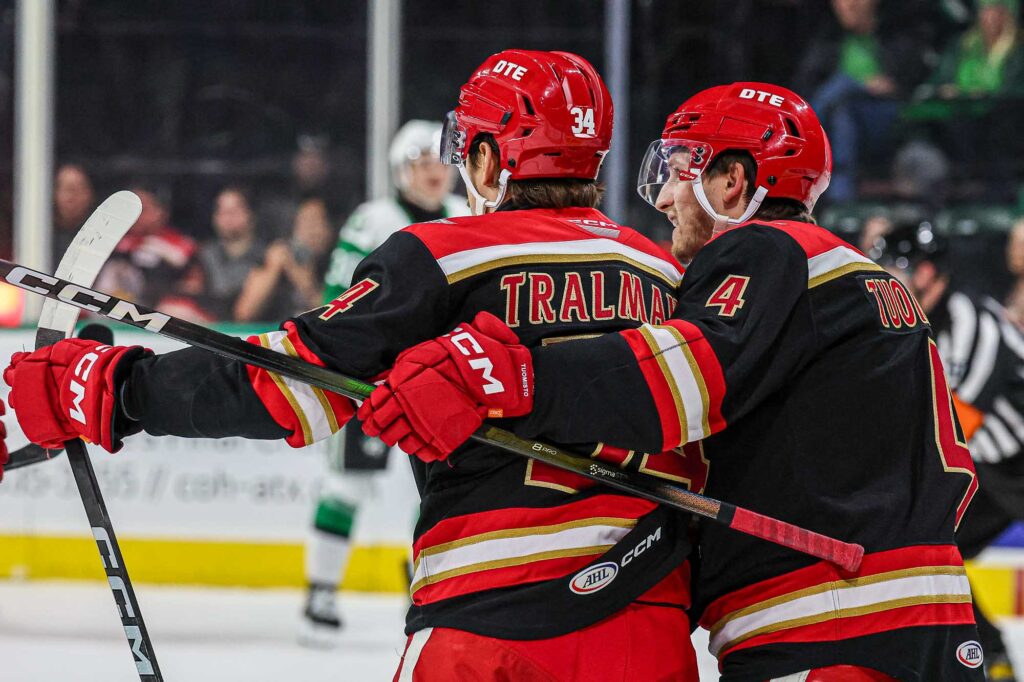 Eduards Tralmaks, hokejazinas.com