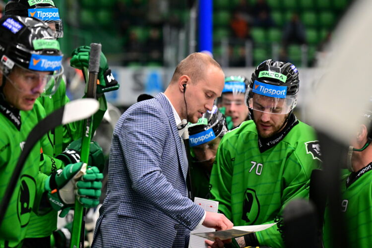 Miks Indrašis, Hokejazinas.com