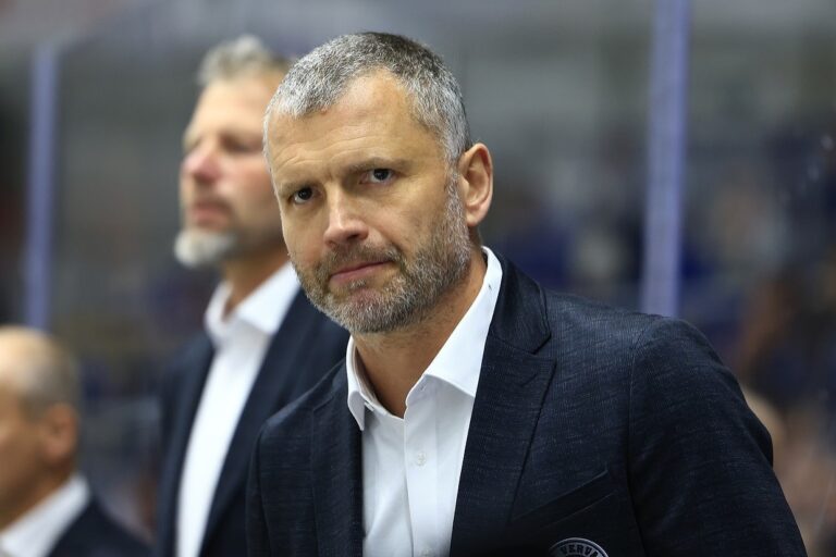 Mihals Brošs, Hokejazinas.com