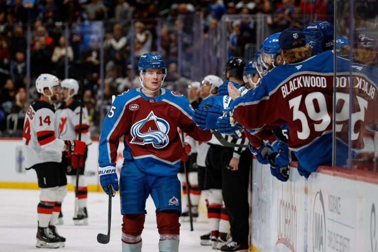 Viktors Olofsons, hokejazinas.com