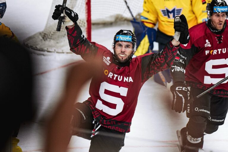 Mārtiņš Dzierkals, Hokejazinas.com