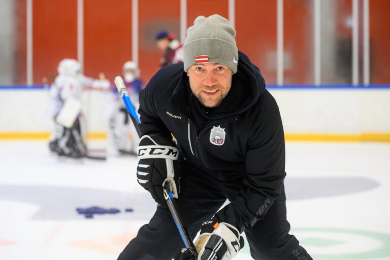 Edgars Lūsiņš, Hokejazinas.com