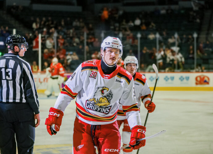 Eduards Tralmaks, hokejazinas.com