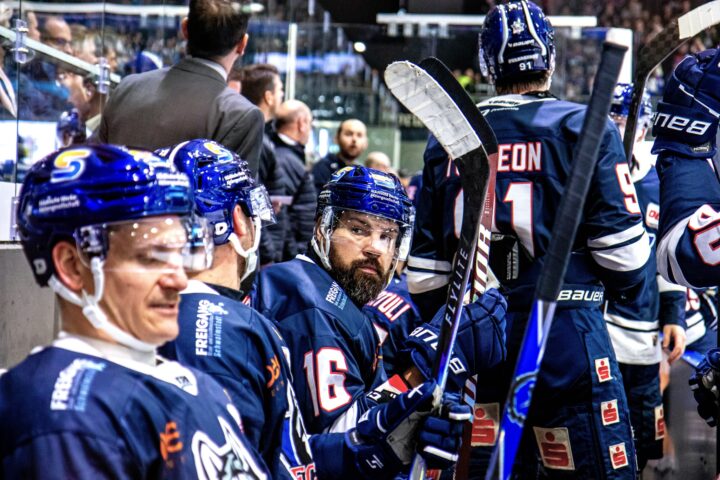 Kaspars Daugaviņš, Hokejazinas.com