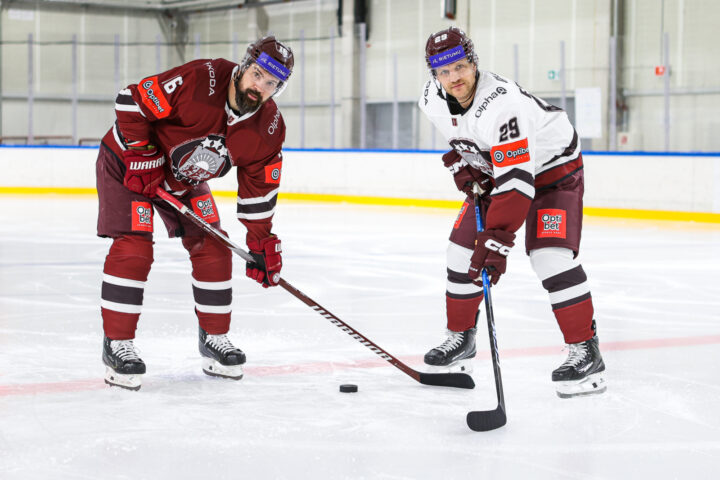 Latvijas izlases jaunie spēļu krekli, Hokejazinas.com