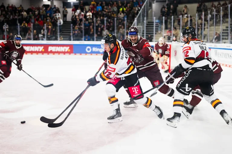 Dominiks Kahuns, Hokejazinas.com