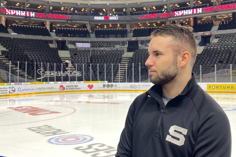 Mārtiņš Dzierkals, Hokejazinas.com