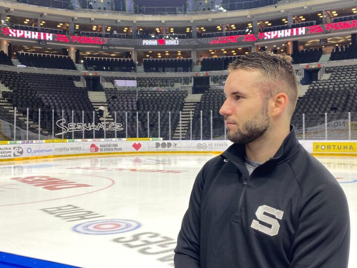 Mārtiņš Dzierkals, Hokejazinas.com