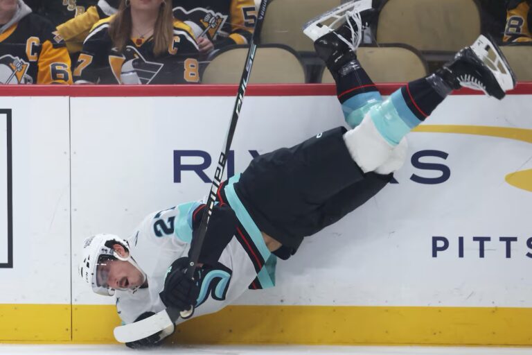 Meisons Mārčments, hokejazinas.com