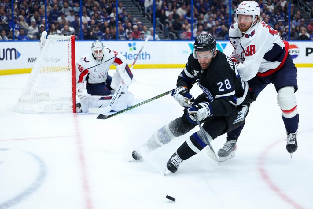 Zemgus Girgensons, hokejazinas.com