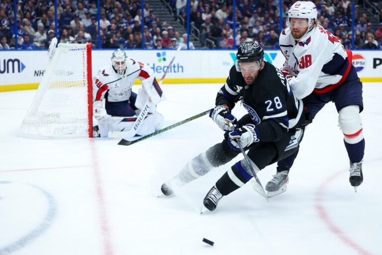 Zemgus Girgensons, hokejazinas.com