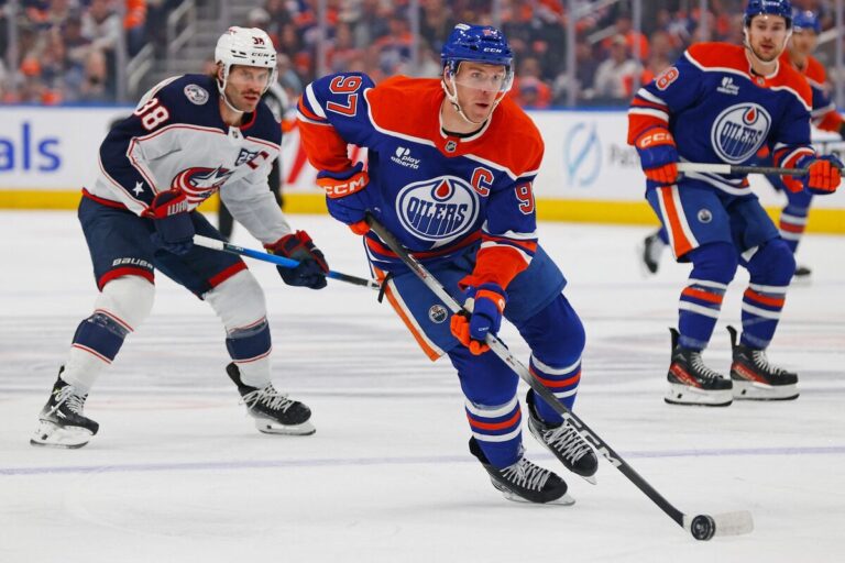 Konors Makdeivids, hokejazinas.com