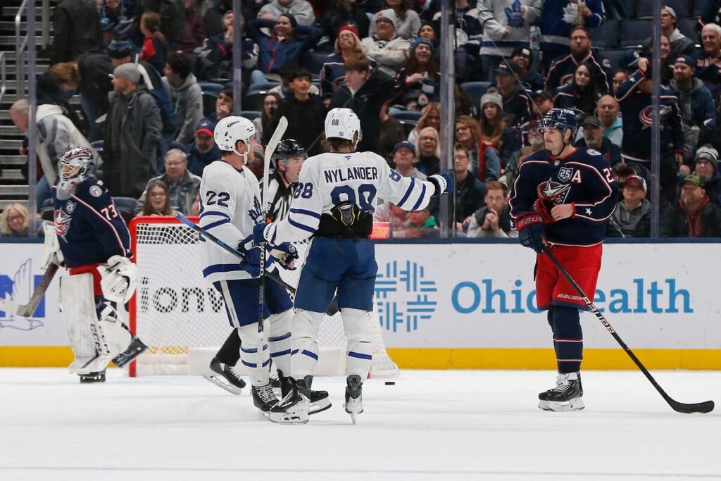 Toronto "Maple Leafs" un Kolumbusas "Blue Jackets", hokejazinas.com