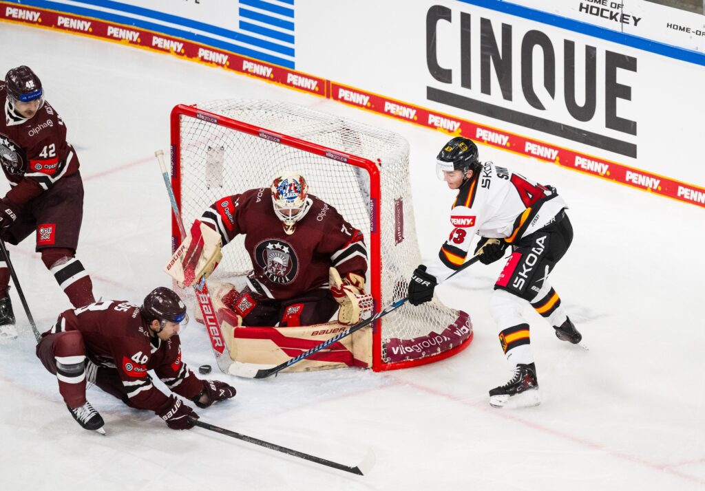 Ivars Punnenovs, hokejazinas.com