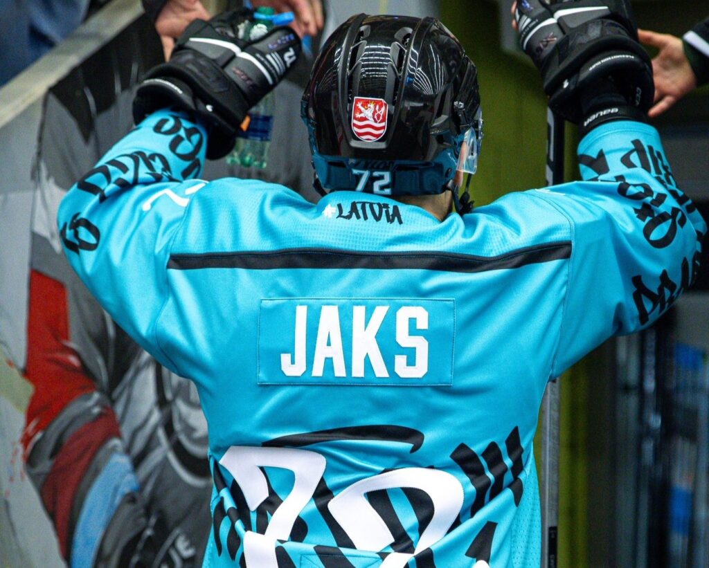 Jānis Jaks, hokejazinas.com
