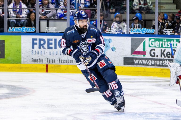 Kaspars Daugaviņš, Hokejazinas.com