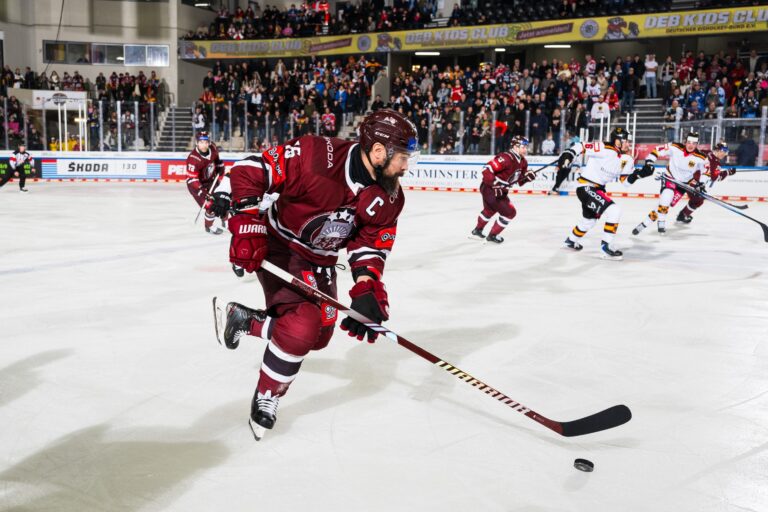 Kaspars Daugaviņš, Hokejazinas.com