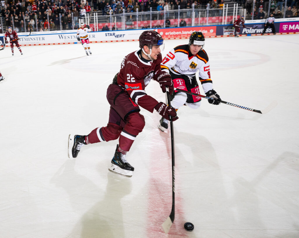 Toms Andersons, Hokejazinas.com