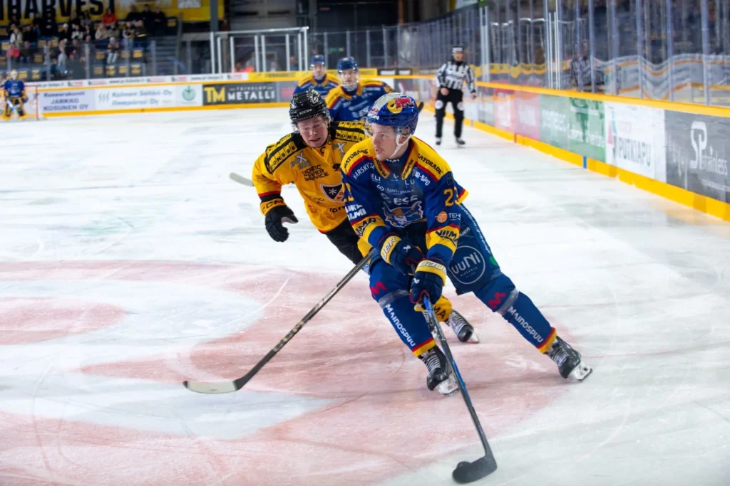 Alberts Šmits, hokejazinas.com