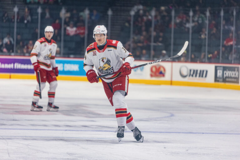 Eduards Tralmaks, hokejazinas.com