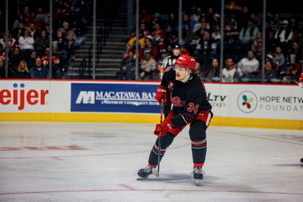 Eduards Tralmaks, hokejazinas.com