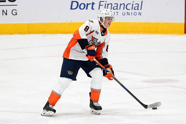 Darels Uļjanskis, hokejazinas.com