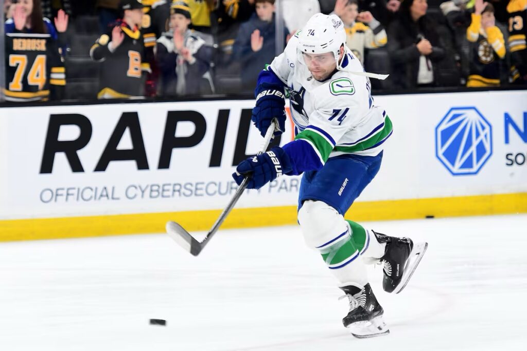 Džeiks Debrasks, hokejazinas.com