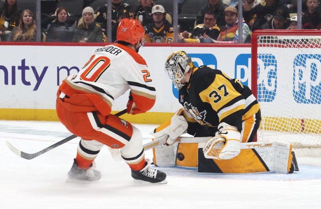 Artūrs Šilovs, hokejazinas.com